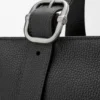 Loop Zipped Tote aus geschmeidigem genarbtem Kalbsleder Loop Zipped Tote aus geschmeidigem genarbtem Kalbsleder