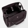 Madrid-Tasche in mittlerer Grösse aus geschmeidigem genarbtem Kalbsleder Madrid-Tasche in mittlerer Grösse aus geschmeidigem genarbtem Kalbsleder