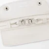 Madrid-Tasche in mittlerer Grösse aus geschmeidigem genarbtem Kalbsleder Madrid-Tasche in mittlerer Grösse aus geschmeidigem genarbtem Kalbsleder