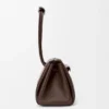 Madrid-Tasche in mittlerer Grösse aus geschmeidigem Kalbsleder Madrid-Tasche in mittlerer Grösse aus geschmeidigem Kalbsleder