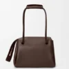 Madrid-Tasche in mittlerer Grösse aus geschmeidigem Kalbsleder Madrid-Tasche in mittlerer Grösse aus geschmeidigem Kalbsleder