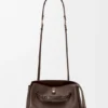 Madrid-Tasche in mittlerer Grösse aus geschmeidigem Kalbsleder Madrid-Tasche in mittlerer Grösse aus geschmeidigem Kalbsleder