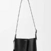 Medium Bilbao Bucket aus glattem Kalbsleder