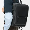Militärrucksack aus weichem, genarbtem Kalbsleder Militärrucksack aus weichem, genarbtem Kalbsleder
