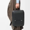 Militärrucksack aus weichem, genarbtem Kalbsleder Militärrucksack aus weichem, genarbtem Kalbsleder
