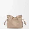 Mini-Flamenco-Clutch aus Nappa-Kalbsleder Mini-Flamenco-Clutch aus Nappa-Kalbsleder