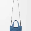 Mini-Font Tote mit loewe-Schriftzug aus Raffia