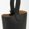 Mini-Pebble-Beuteltasche aus weichem, genarbtem Kalbsleder Mini-Pebble-Beuteltasche aus weichem, genarbtem Kalbsleder