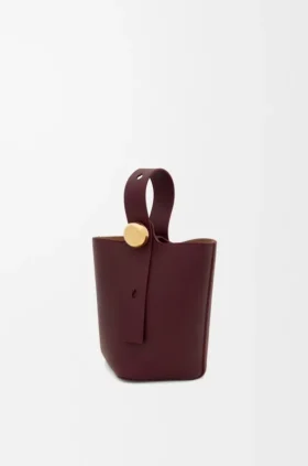 Mini Pebble Bucket aus glattem Kalbsleder