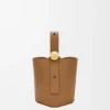 Mini Pebble Bucket aus glattem Kalbsleder Mini Pebble Bucket aus glattem Kalbsleder