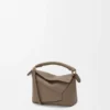 Mini Puzzle Edge-Tasche aus weichem, genarbtem Kalbsleder Mini Puzzle Edge-Tasche aus weichem, genarbtem Kalbsleder