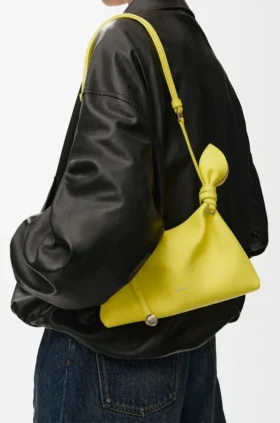 Mini-Scarf-Bag aus glattem Kalbsleder