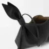 Mini-Scarf-Bag aus glattem Kalbsleder Mini-Scarf-Bag aus glattem Kalbsleder