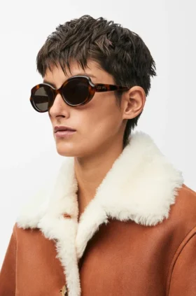 Mini-Sonnenbrille in ovaler, schlanker Form