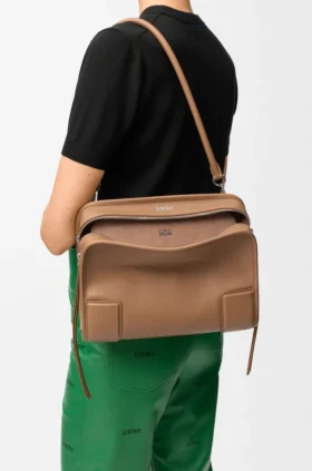 Mittlere Amazona 180-Tasche aus weichem Kalbsleder