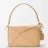 Mittlere «Featherlight Puzzle»-Tasche aus Nappa-Lammleder Mittlere «Featherlight Puzzle»-Tasche aus Nappa-Lammleder