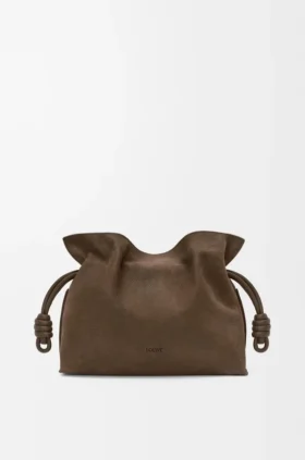 Mittlere Flamenco-Clutch aus genarbtem Nubukleder