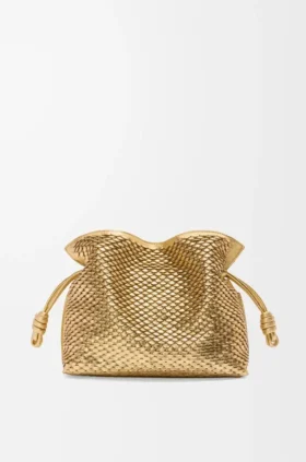 Mittlere Flamenco-Clutch aus laminiertem Lammleder