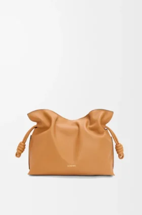 Mittlere Flamenco-Clutch aus Nappa-Kalbsleder