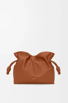 Mittlere Flamenco-Clutch aus Nappa-Kalbsleder