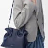 Mittlere Flamenco-Clutch aus Nappa-Kalbsleder Mittlere Flamenco-Clutch aus Nappa-Kalbsleder