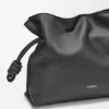 Mittlere Flamenco-Clutch aus Nappa-Kalbsleder Mittlere Flamenco-Clutch aus Nappa-Kalbsleder