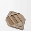 Mittlere, horizontal gefaltete Puzzle Fold-Tragetasche aus weichem, genarbtem Kalbsleder Mittlere, horizontal gefaltete Puzzle Fold-Tragetasche aus weichem, genarbtem Kalbsleder