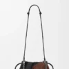 Mittlere «Lion Beads» Flamenco Purse aus perlenverziertem Canvas und Kalbsleder