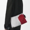 Mittlere «Lion Beads» Flamenco Purse aus perlenverziertem Canvas und Kalbsleder