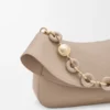 Mittlere Ola-Tasche aus glattem Kalbsleder Mittlere Ola-Tasche aus glattem Kalbsleder
