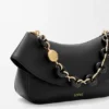 Mittlere Ola-Tasche aus glattem Kalbsleder Mittlere Ola-Tasche aus glattem Kalbsleder