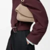 Mittlere Ola-Tasche aus glattem Kalbsleder Mittlere Ola-Tasche aus glattem Kalbsleder