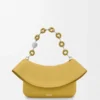 Mittlere Ola-Tasche aus glattem Kalbsleder Mittlere Ola-Tasche aus glattem Kalbsleder