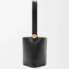 Mittlere Pebble Bucket aus glattem Kalbsleder Mittlere Pebble Bucket aus glattem Kalbsleder