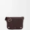 Mittlere Pebble-Messenger-Tasche aus geschmeidigem, genarbtem Kalbsleder Mittlere Pebble-Messenger-Tasche aus geschmeidigem, genarbtem Kalbsleder