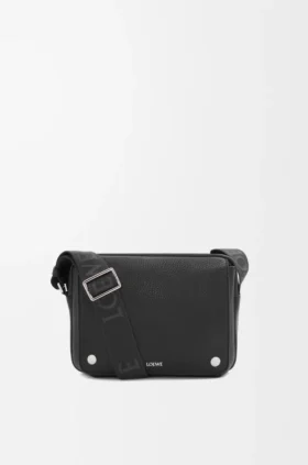 Mittlere Pebble-Messenger-Tasche aus geschmeidigem, genarbtem Kalbsleder