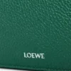 Mittlere Pebble-Messenger-Tasche aus geschmeidigem, genarbtem Kalbsleder Mittlere Pebble-Messenger-Tasche aus geschmeidigem, genarbtem Kalbsleder