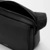 Mittlere Pebble-Messenger-Tasche aus glattem Kalbsleder Mittlere Pebble-Messenger-Tasche aus glattem Kalbsleder