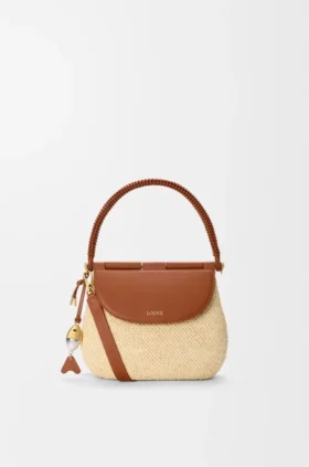 Mittlere «Pescador»-Tasche aus Raffia und Kalbsleder