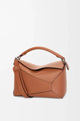 Mittlere «Puzzle Edge»-Tasche aus klassischem Kalbsleder