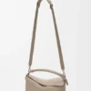 Mittlere Puzzle Edge-Tasche aus weichem, genarbtem Kalbsleder Mittlere Puzzle Edge-Tasche aus weichem, genarbtem Kalbsleder