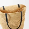 Mittlere «Puzzle Fold»-Tasche aus Raffia Mittlere «Puzzle Fold»-Tasche aus Raffia