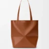 Mittlere Puzzle Fold Tote Bag aus glänzendem Kalbsleder Mittlere Puzzle Fold Tote Bag aus glänzendem Kalbsleder