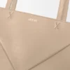 Mittlere Puzzle Fold Tote Bag aus glänzendem Kalbsleder Mittlere Puzzle Fold Tote Bag aus glänzendem Kalbsleder