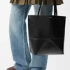 Mittlere Puzzle Fold Tote Bag aus glänzendem Kalbsleder Mittlere Puzzle Fold Tote Bag aus glänzendem Kalbsleder