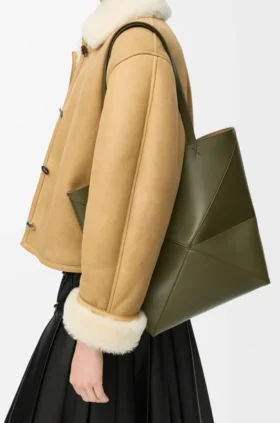 Mittlere Puzzle Fold Tote Bag aus glänzendem Kalbsleder
