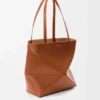 Mittlere Puzzle Fold Tote Bag aus glänzendem Kalbsleder Mittlere Puzzle Fold Tote Bag aus glänzendem Kalbsleder