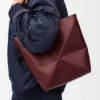 Mittlere Puzzle Fold Tote Bag aus glänzendem Kalbsleder Mittlere Puzzle Fold Tote Bag aus glänzendem Kalbsleder