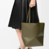 Mittlere Puzzle Fold Tote Bag aus glänzendem Kalbsleder Mittlere Puzzle Fold Tote Bag aus glänzendem Kalbsleder