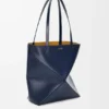 Mittlere Puzzle Fold Tote Bag aus glänzendem Kalbsleder Mittlere Puzzle Fold Tote Bag aus glänzendem Kalbsleder